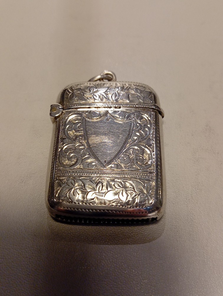 SOLID SILVER VICTORIAN VESTA CASE BIRMINGHAM CIRCA 1880 HALLMARKED.
