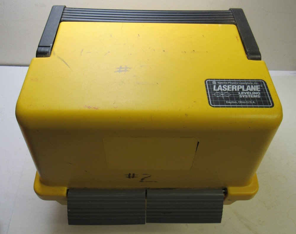 SPECTRA-PHYSICS L600 LASERPLANE WITH CASE