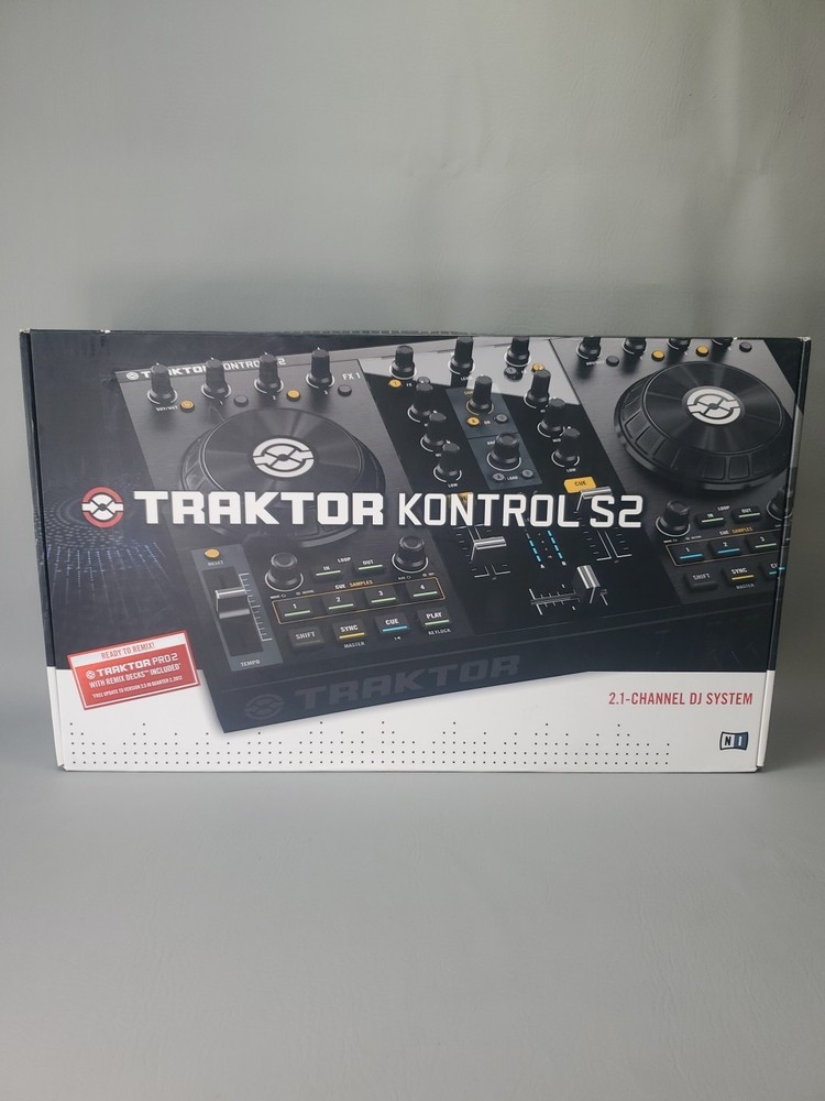 Native Instruments TRAKTOR KONTROL S2 DJ Controller
