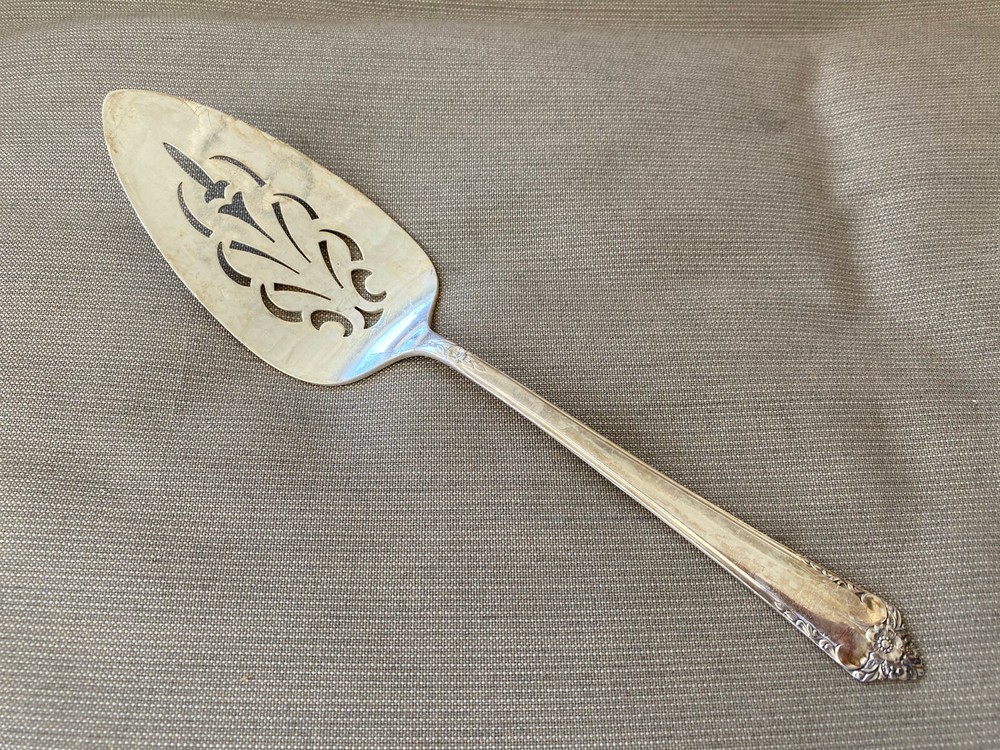 1 Cake Pie Server Solid Starlight International Silver Silverplate Rogers & Bro