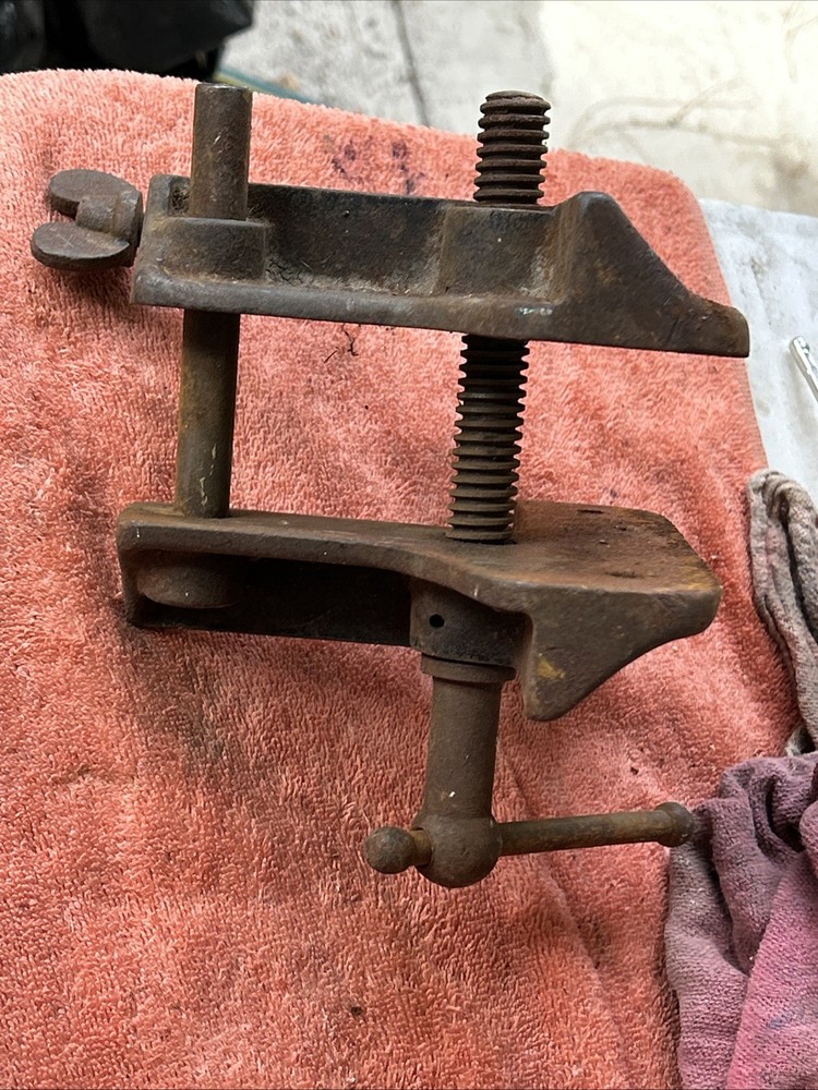 Antique Bench Vice