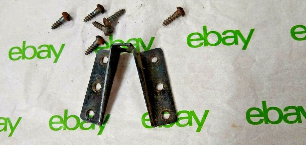 Edison Phonograph Diamond Disc Model A 100 -  Main Bracket & Screws      TH