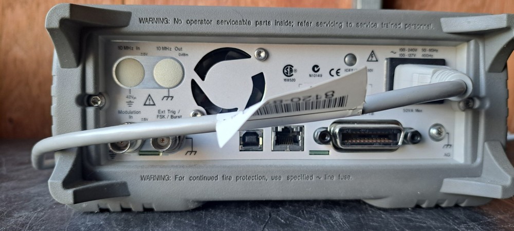 Agilent Keysight 33220A 20MHz Function Waveform Generator