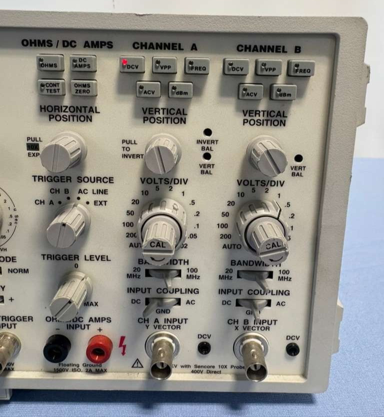 Sencore Automatic 100MHz Waveform & Circuit Analyzer Oscilloscope Model SC3100