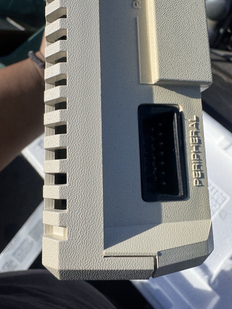 Atari Computer 600XL With Box With Cables No Manuels Tested( Box Ok Condition)