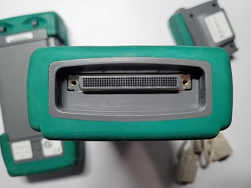 Fluke Microtest Omni Scanner 2/ Remote (2) Mod-8, 1 CAT 6 Adapter