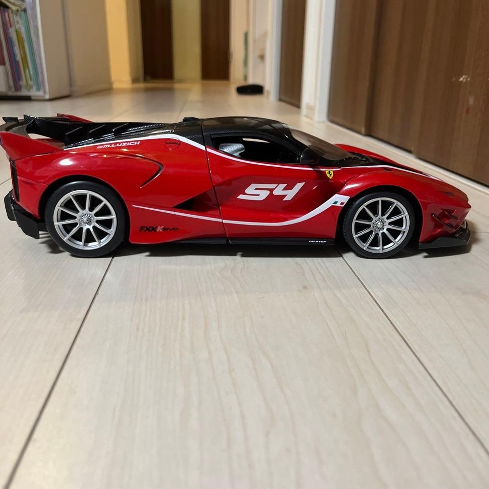 LaFerrari 54, numbered, red