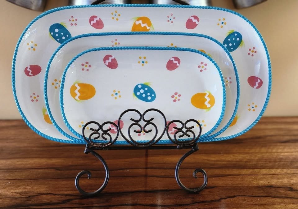 Temptations 3-PC SQUOVAL EGGHUNT PLATTERS