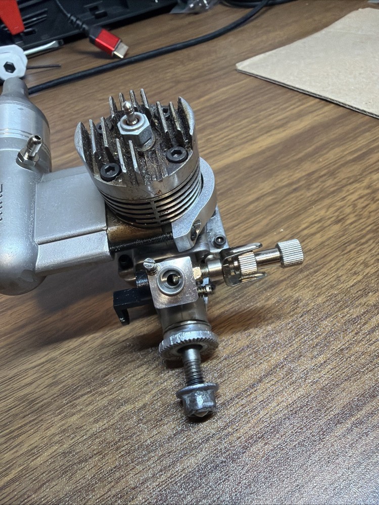 Vintage ENYA 19-V RC Nitro Model 400 Airplane Engine