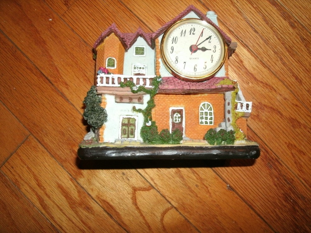 Resin Decorative Cottage with Quartz Clock Insert - Beautiful Mantle Shelf Clock