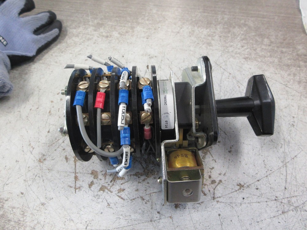 Electroswitch Series 24 Lock-Out Relay Rotary Switch 7803C Used