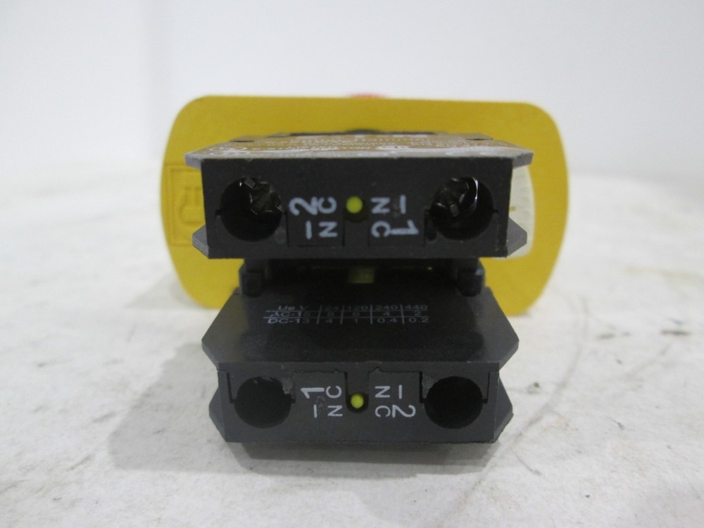 Eaton, Cutler Hammer, E22CB1E, Red Push Button Release Switch, Used