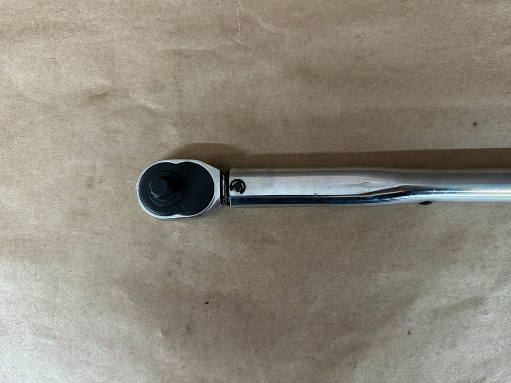Epauto 3/8 in Drive Click Torque Wrench with case