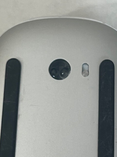 Apple Magic MOUSE V2 A1657 Wireless Bluetooth Rechargeable WHITE - Great