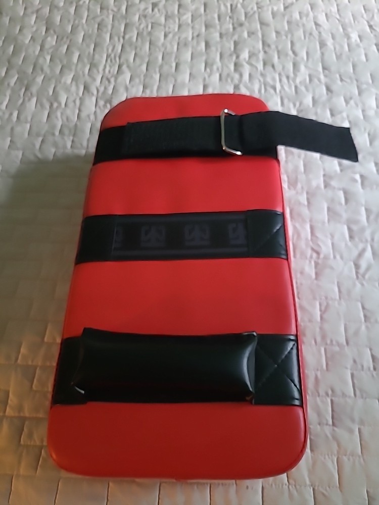 taekwondo kicking pad