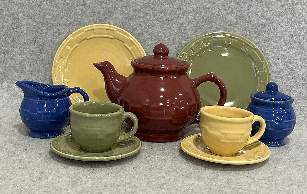 LONGABERGER Pottery Child's Tea Party Set WOVEN TRADITIONS 11 pieces