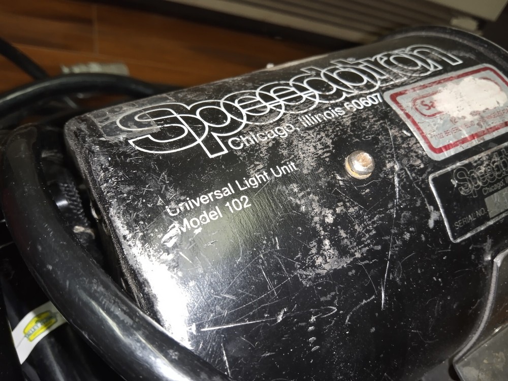 Speedotron 102 Blackline Studio Strobe Flash Head Fair No bulb Needs Lamp Socket