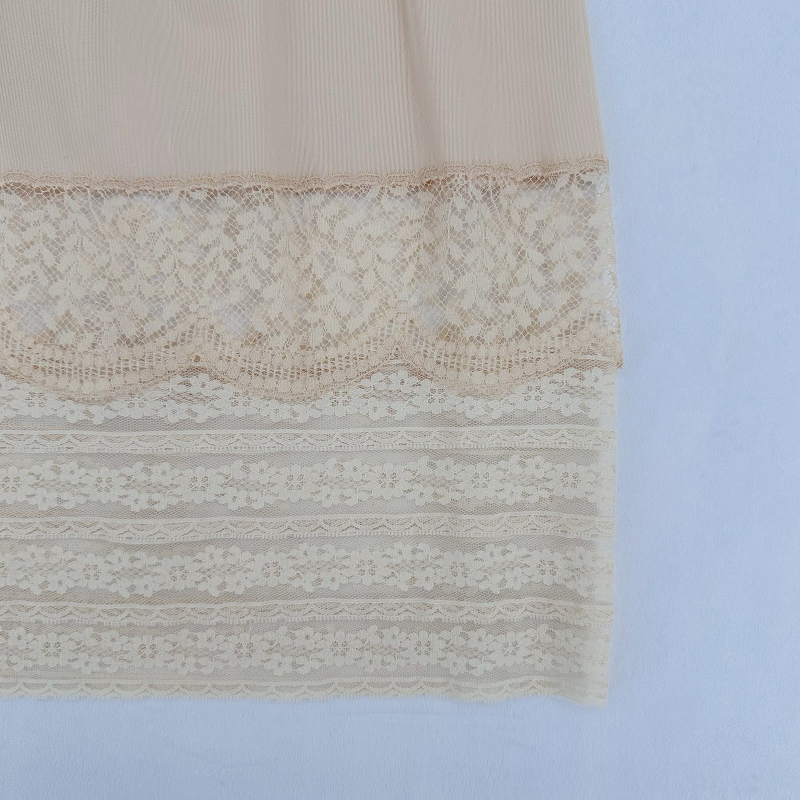 Vintage Vanity Fair Half Slip Lace Slit Trim Women's Size Medium Champagne