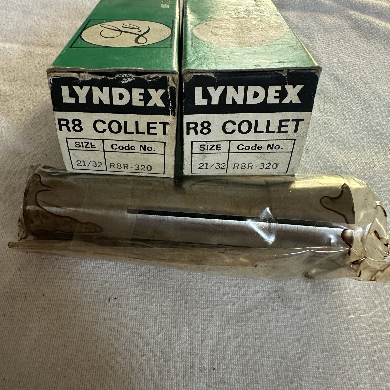 Lot Of 2 New Lyndex R8 Collets 21/32 Code No. R&R-320 Machining Tool Part