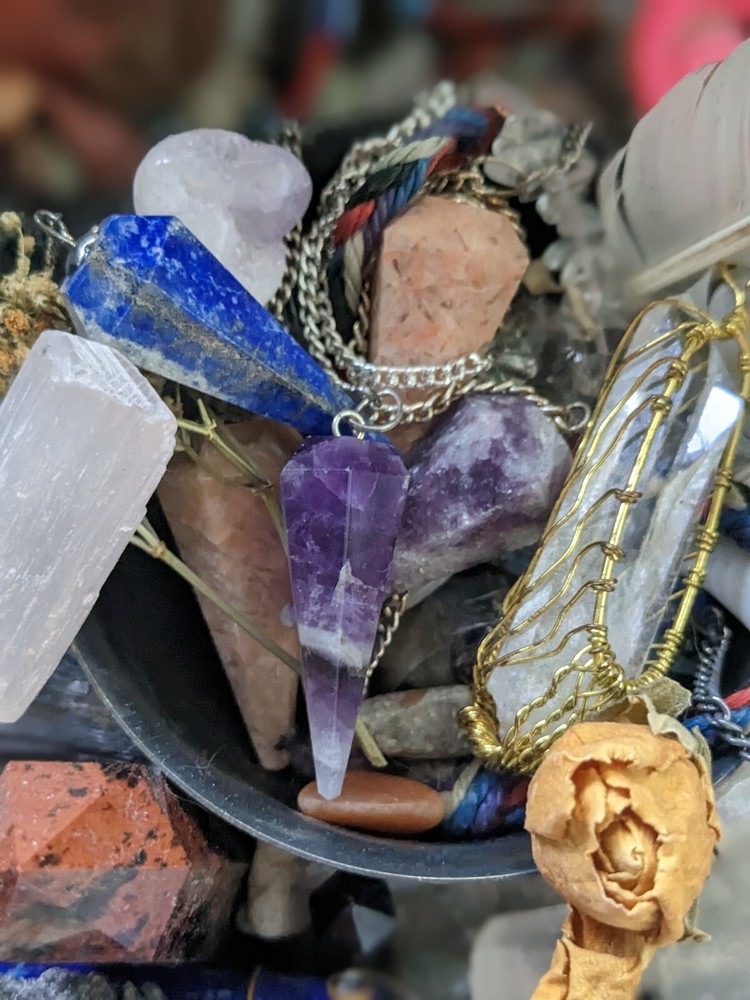 Amethyst Dowsing Crystal Pendulum for divination