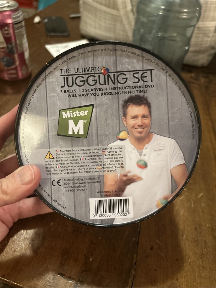 Mister M : The Ultimate Juggling Set Read Description