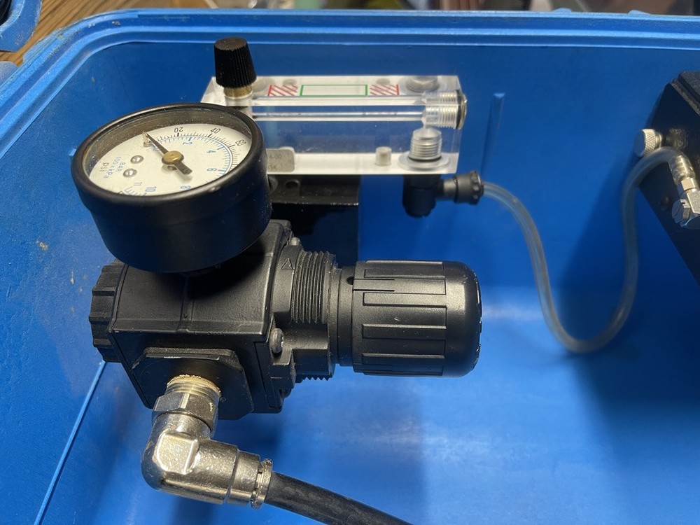 3M 256-02-00 Portable Air Panel Compressed Air Filter Regulator