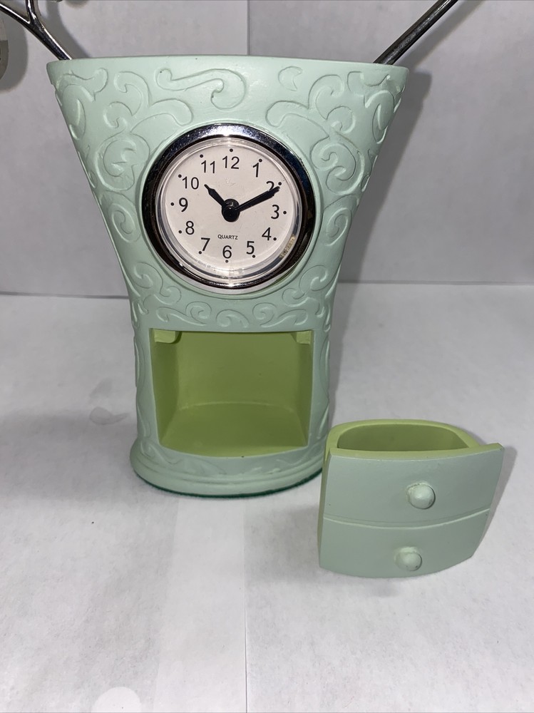 Decorative Accent Clock