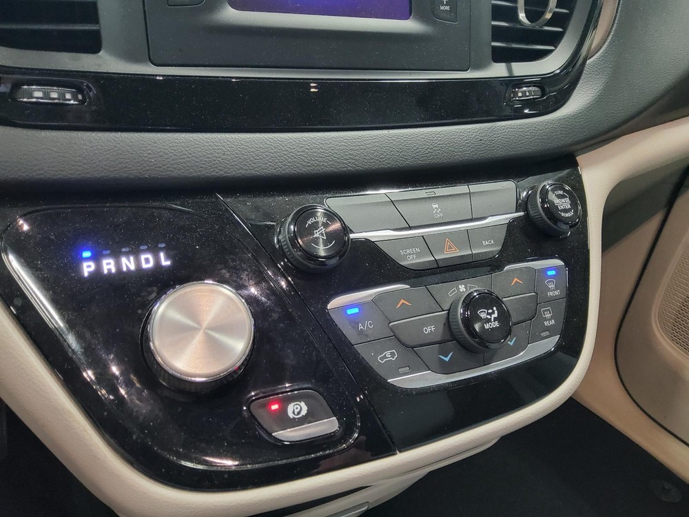 Used A/C Selector Switch fits: 2017 Chrysler Pacifica rear w/o automatic tempera