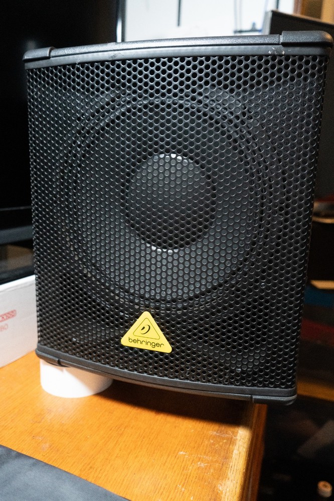 behringer eurolive b1200d-pro