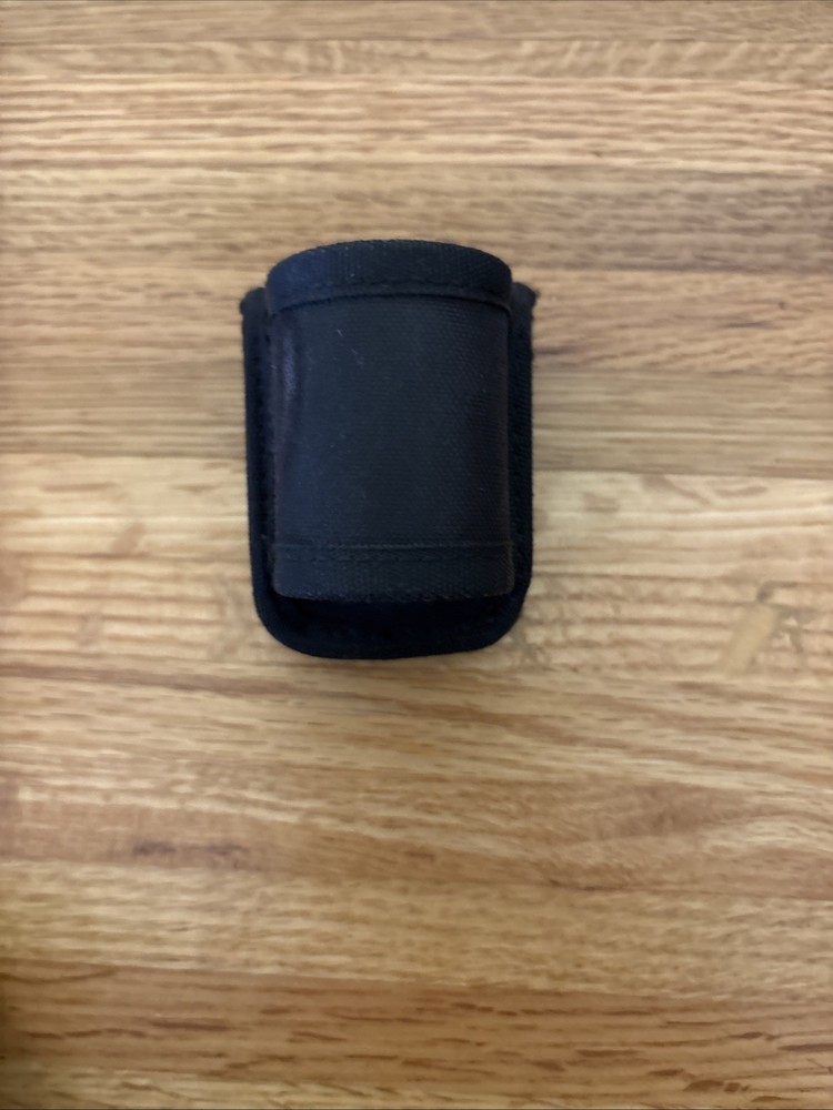 Tru-spec Compact Flashlight Holder Black USED