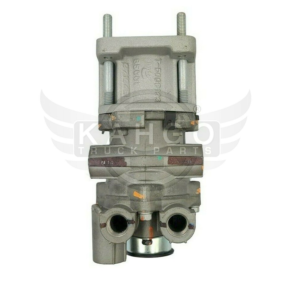 BENDIX E-8P DUAL BRAKE FOOT VALVE - 800630