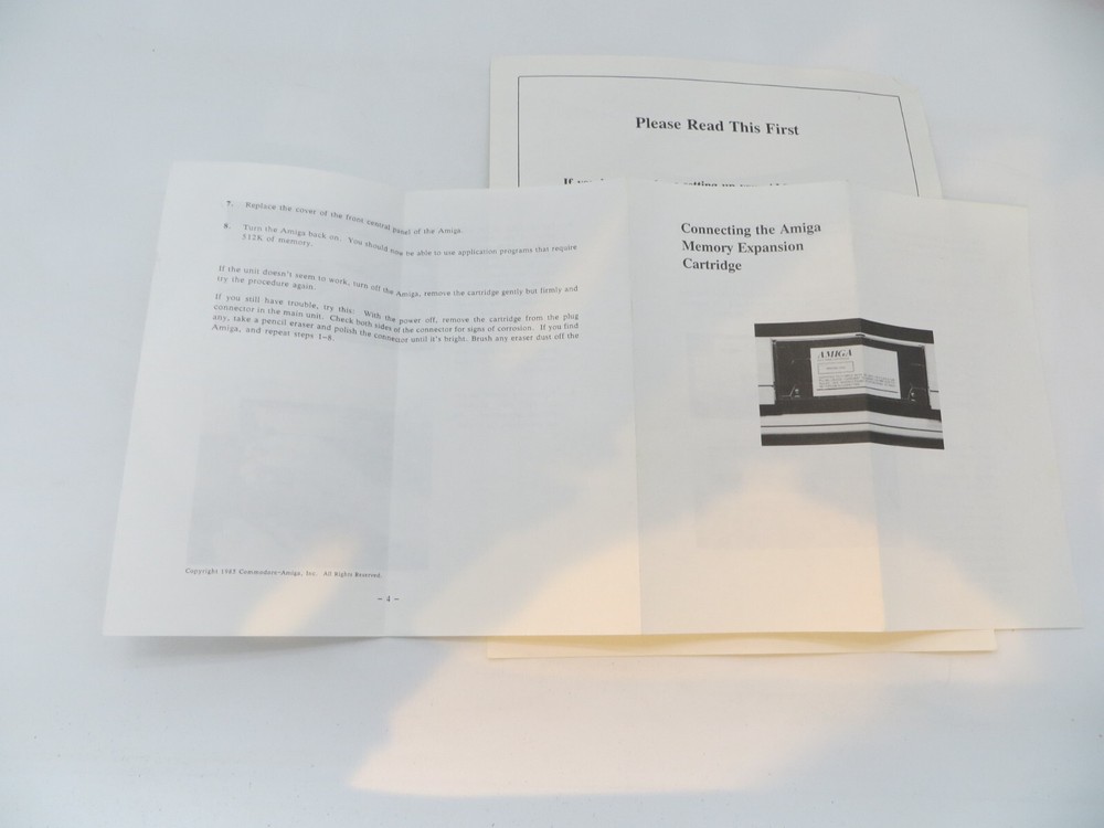 AMIGA MEMORY EXPANSION CARTRIDGE Connecting Instructions Sheet computer