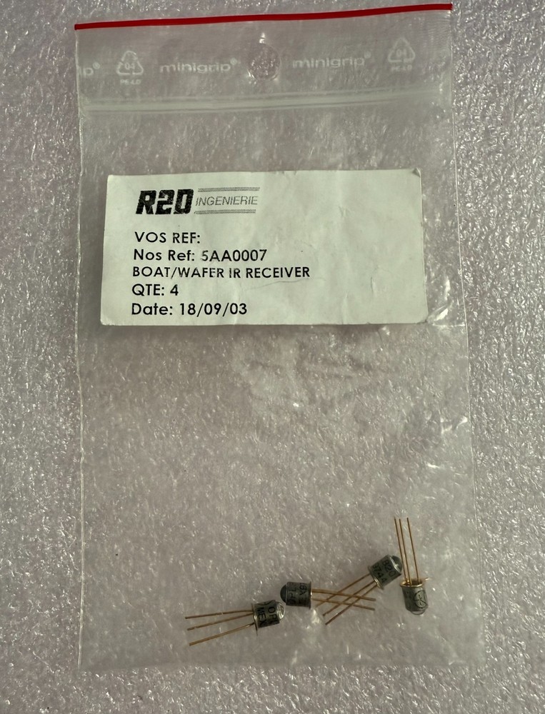 4ea Optek / TT Electronics OPL820 Photologic Sensor,  5AA0007 Wafer IR Receiver