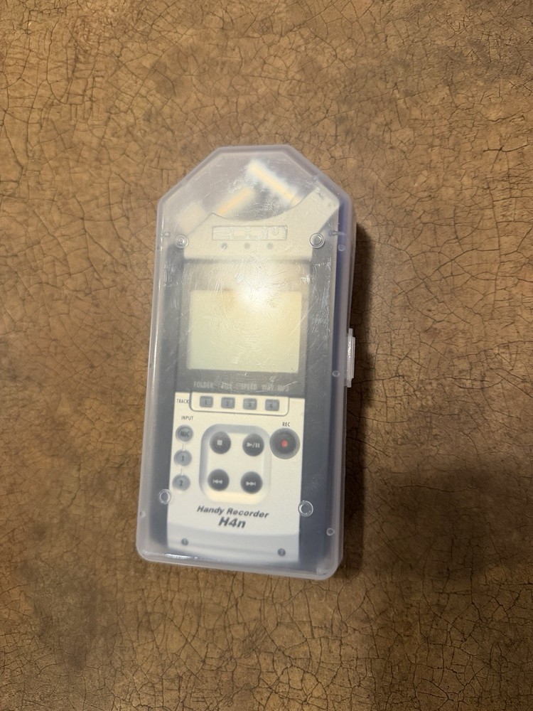Zoom H4n Digital Handy Recorder with Case