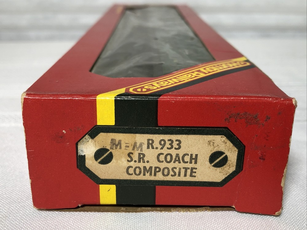 Hornby Railways Passenger Coach