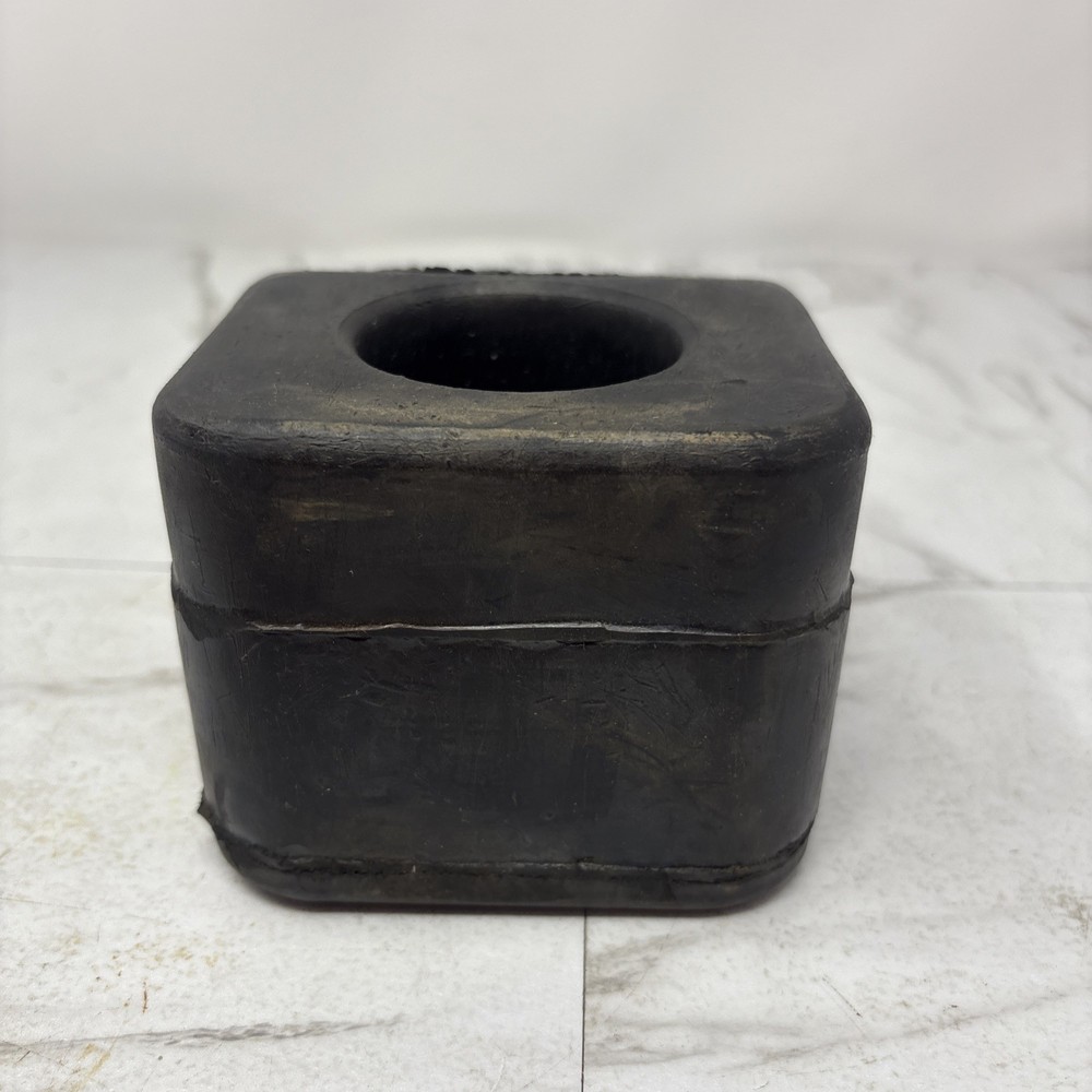 ESTCO 4" X 6" LOADING DOCK TRAILER BUMPER DB-3043