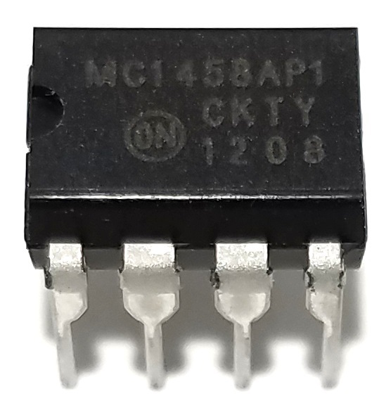 1PCS MC1458P MC1458 + Socket - Dual Operational Amplifier IC