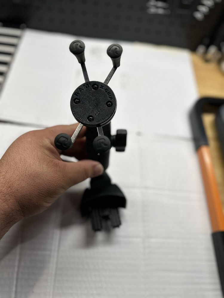 Quantum/Pride Ram Cell Phone Holder W/mount