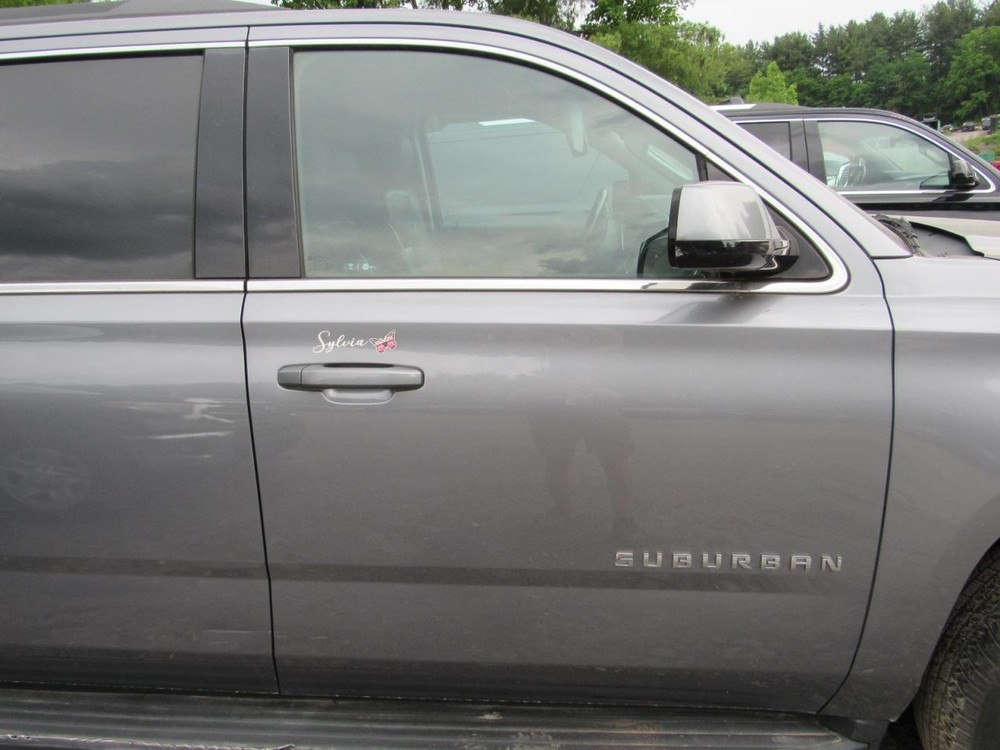 SUBCHEV15 2018 Glove Box 1052454