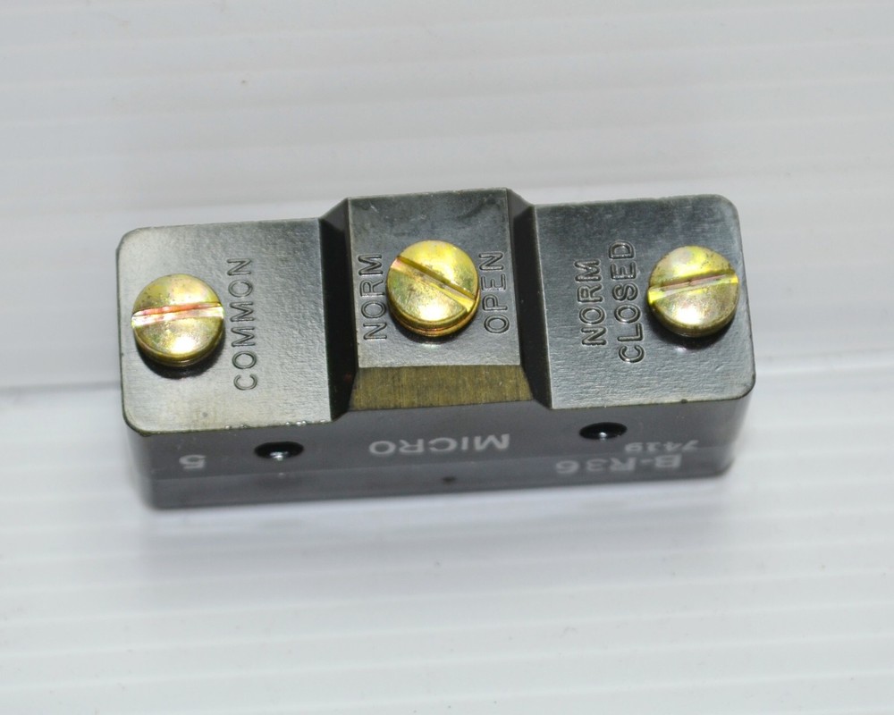 1 NOS Micro limit switch b-r36 Freeport ill