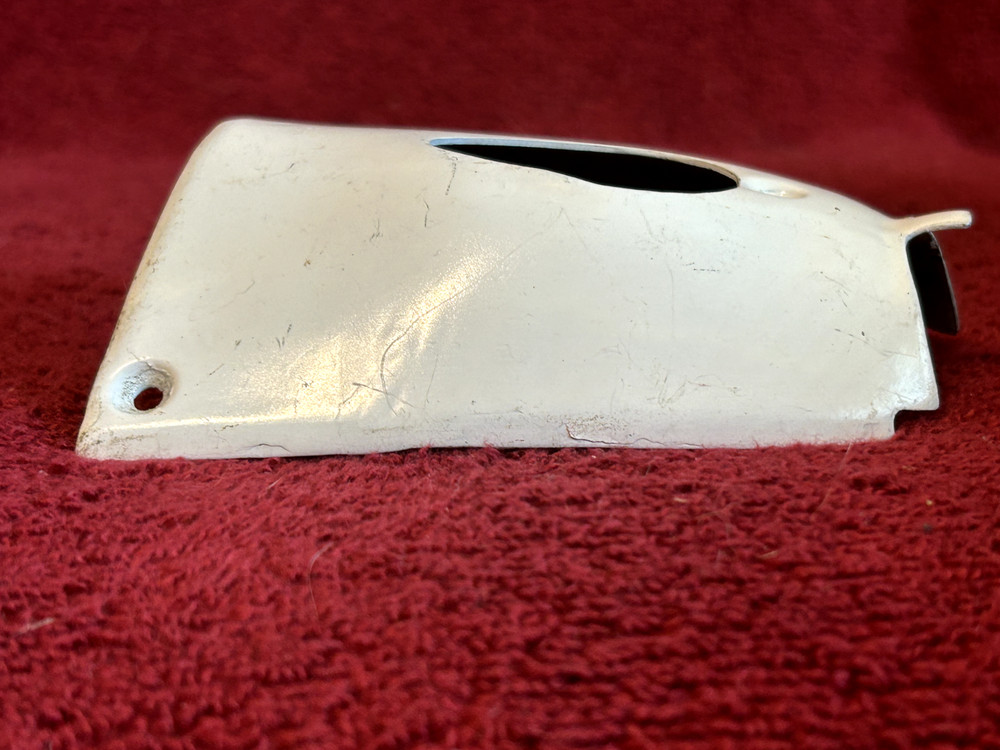 AIRCRAFT LIGHT SHIELD WHITE