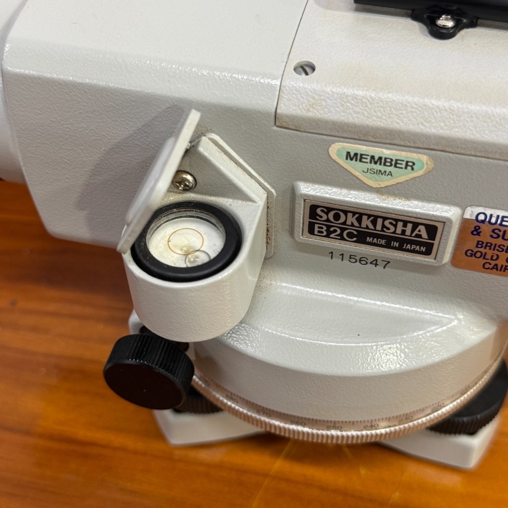 SOKKISHA B2C ENGINEERS' AUTOMATIC LEVEL - With accessories & Case - Made Japan.