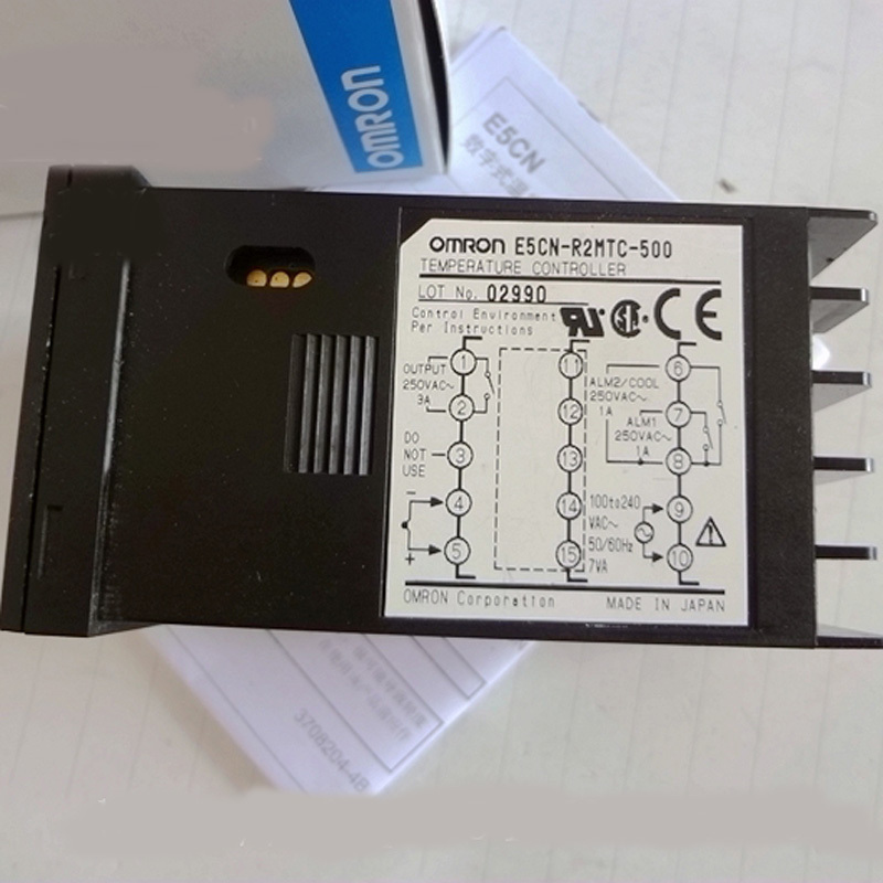 Omron E5CN-R2MTC-500 Temperature Controller 100-240VAC New In Box E5CNR2MTC500＃
