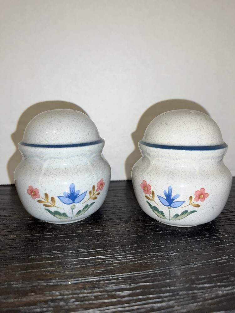 Inter-National Stoneware Japan
