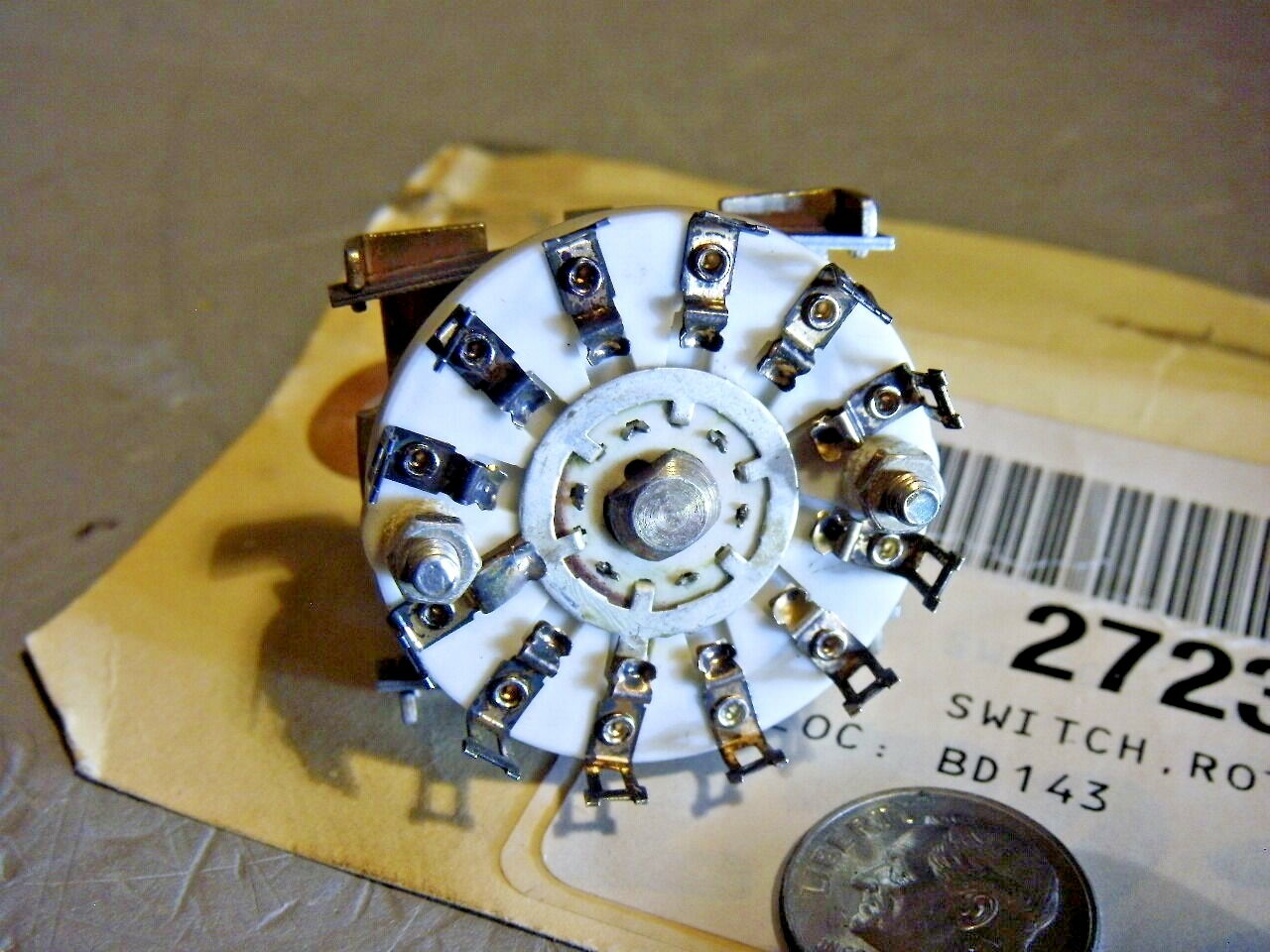 CRL Rotary Switch SPDT Ceramic 2 Position 1.29" Diameter Base