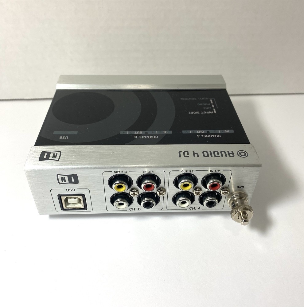 NATIVE INSTRUMENTS Audio 4 DJ USB Audio Interface