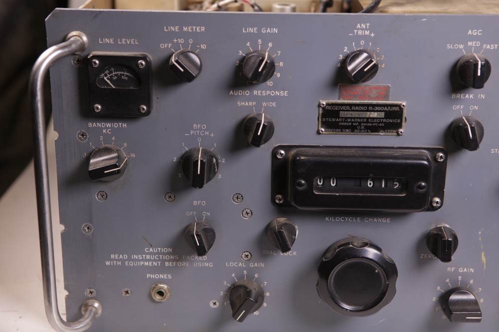 Stewart-Warner R-390a/URR Communication Receiver