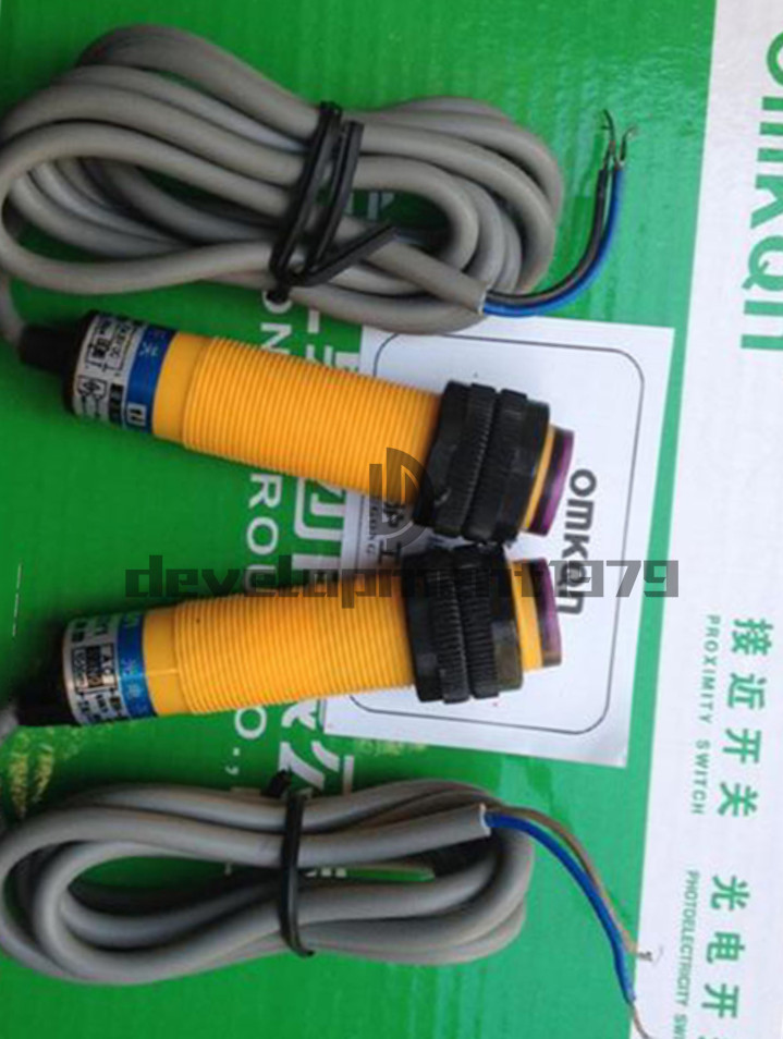 1PC NEW E3F-5DP2-5L 300mA Correlation type photoelectric switch