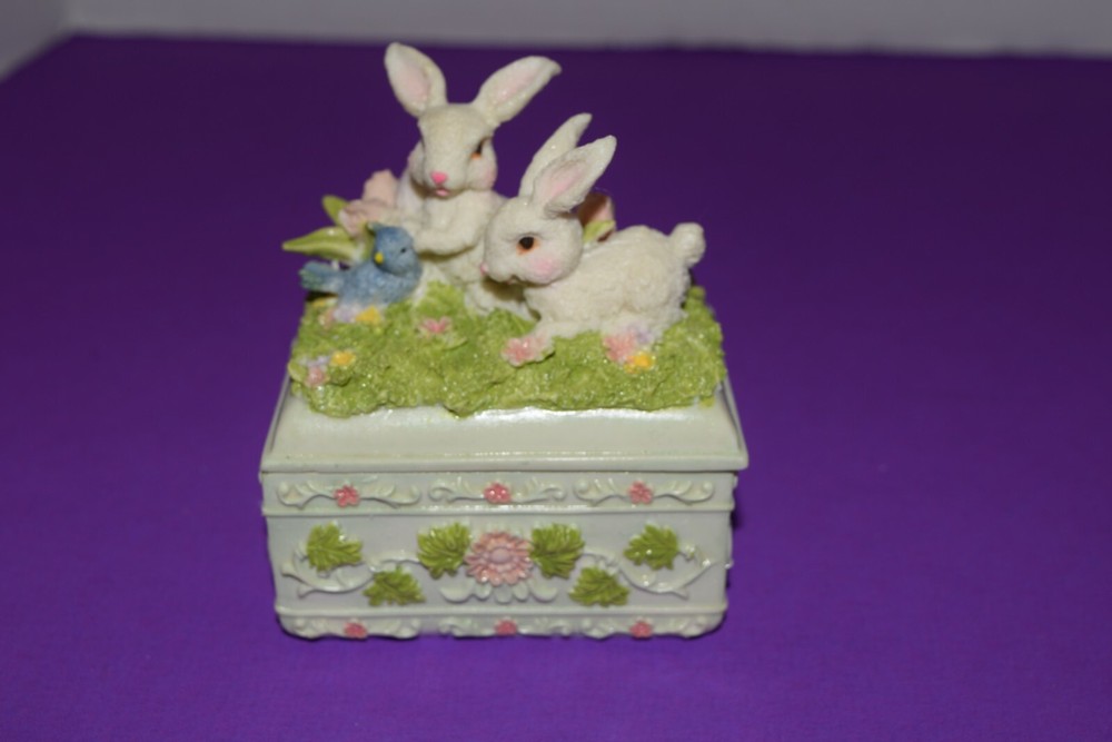 NEW - RABBIT TRINKET BOX - BEAUTIFUL!