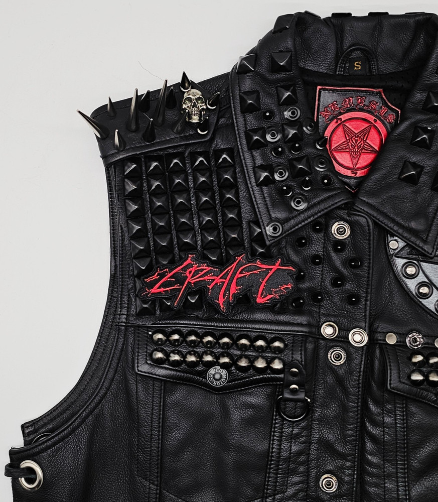 CRAFT RED LOGO SHAPED BORDER EMBROIDERED PATCH